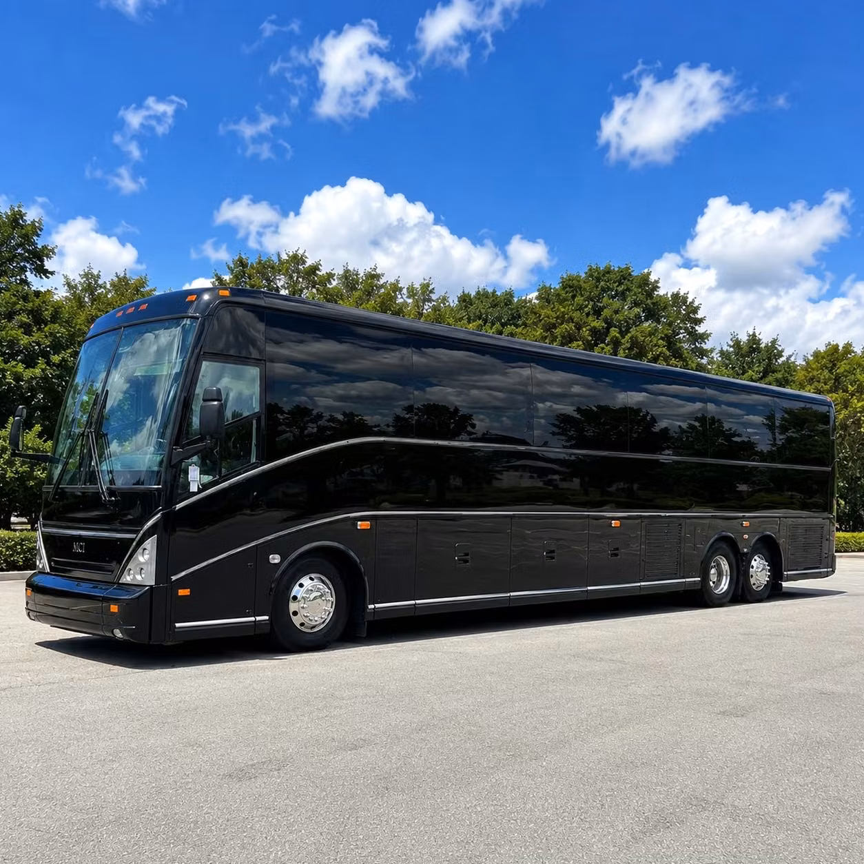 airport shuttle service to des moines international airport for executive groups and corporate teams