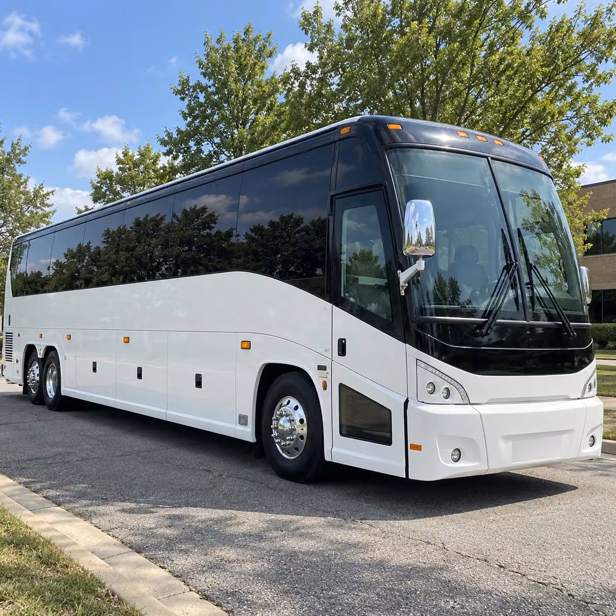 booking des moines field trip transportation for large scale school events