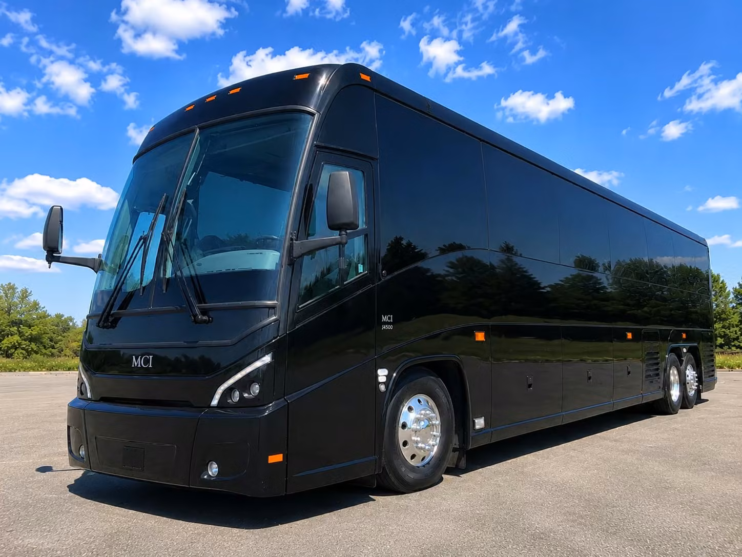 charter bus rentals for des moines zoo trips and outdoor field experiences