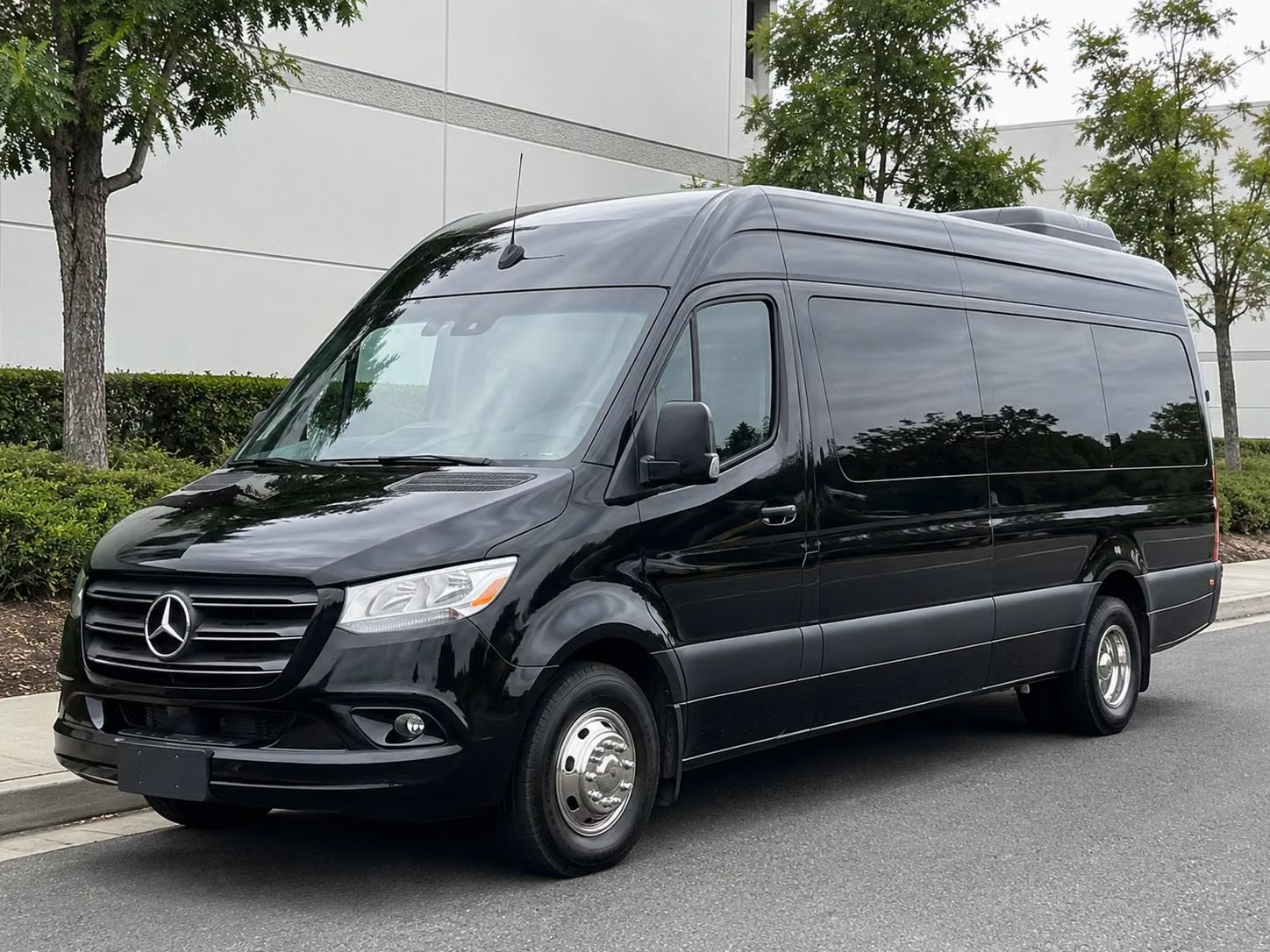 des moines airport transportation