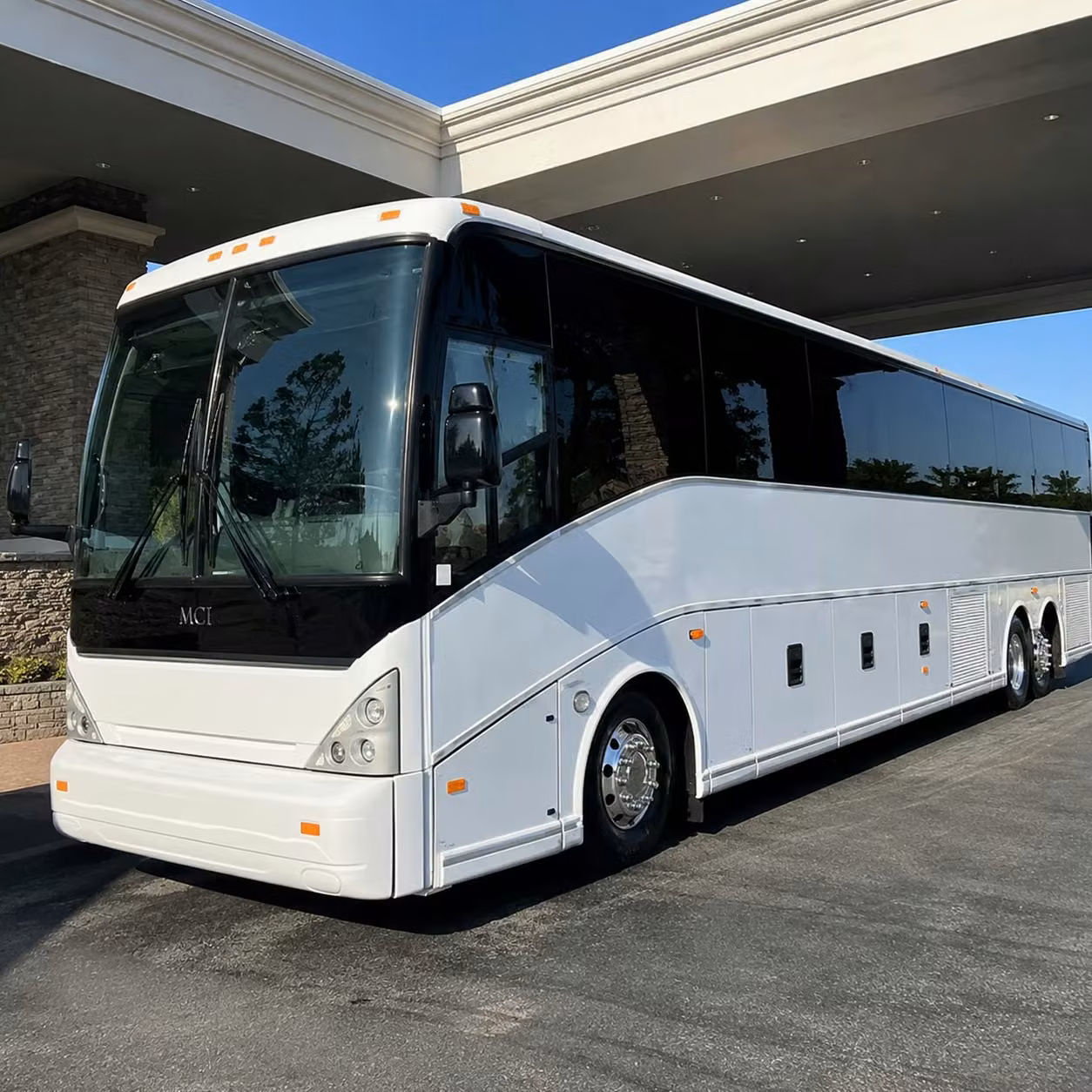 get your corporate travel group to dsm without the scramble