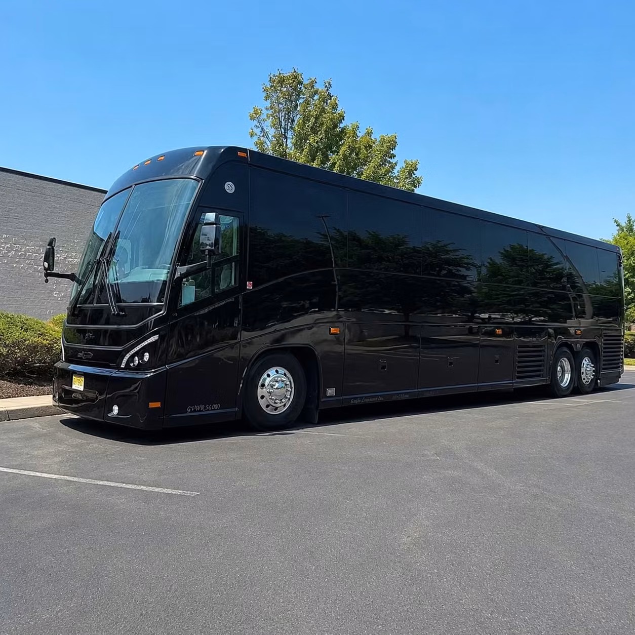 long distance bus rentals from des moines to kansas city chicago and the twin cities
